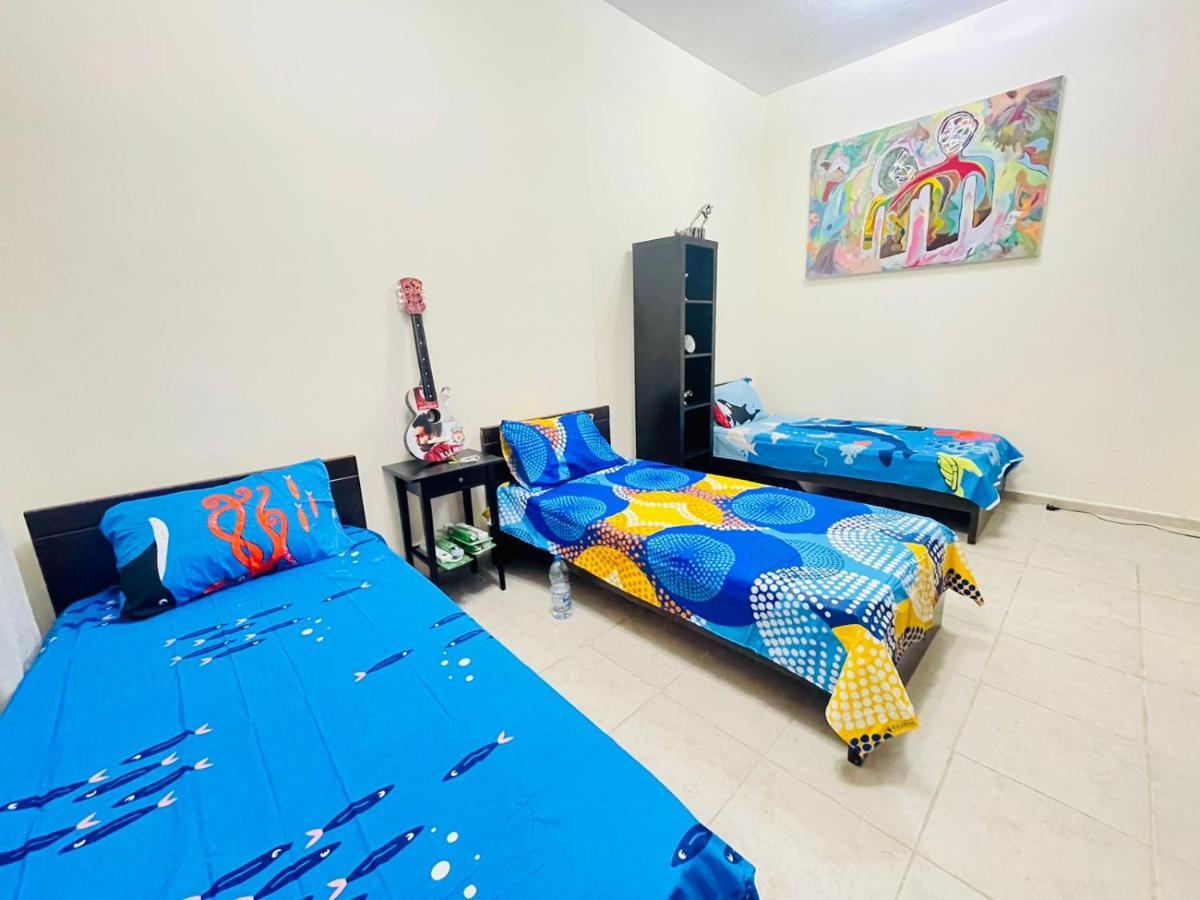 Dubai Hostel Luaran gambar